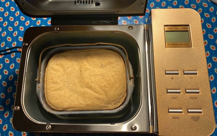 Macchina per il pane (e impasti vari) con capacità di 1 Kg e potenza di 650 Watt con 19 programmi 24-03-2020